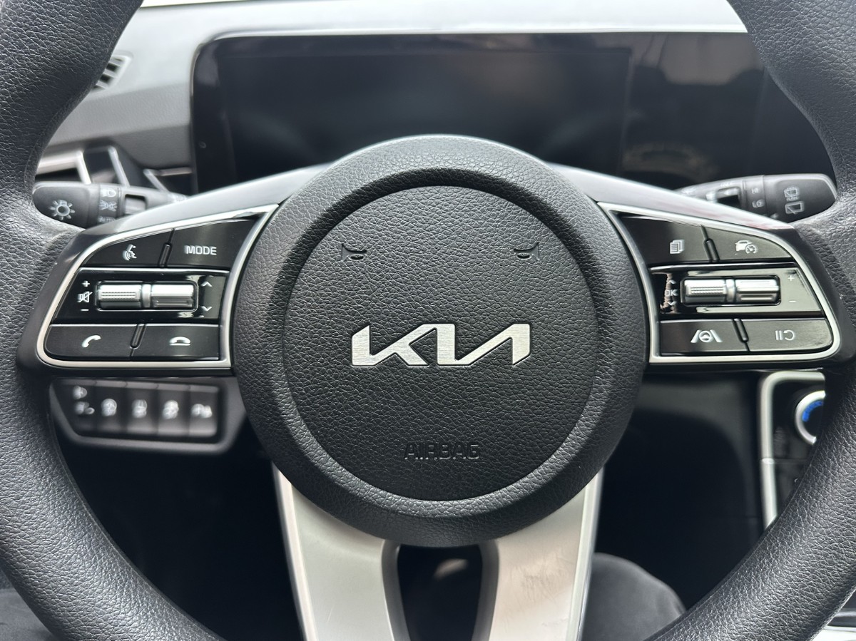 Kia Seltos 2024 car image #12