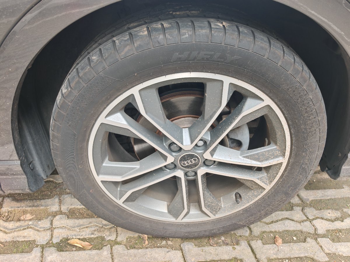 Audi Q3 2023 #5 Audi Q3 2023 صورة سيارة #5