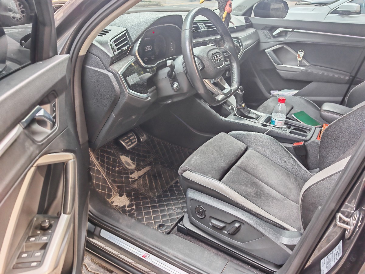 Audi Q3 2023 #9 Audi Q3 2023 صورة سيارة #9