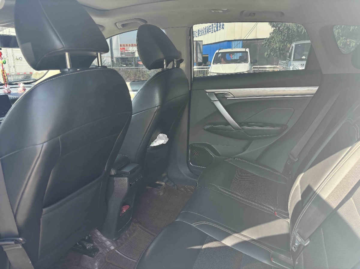 GEELY Coolray 2019 immagine di auto #10