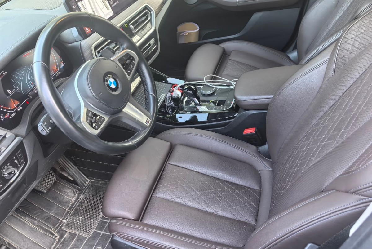 BMW X3 2022 car image #2