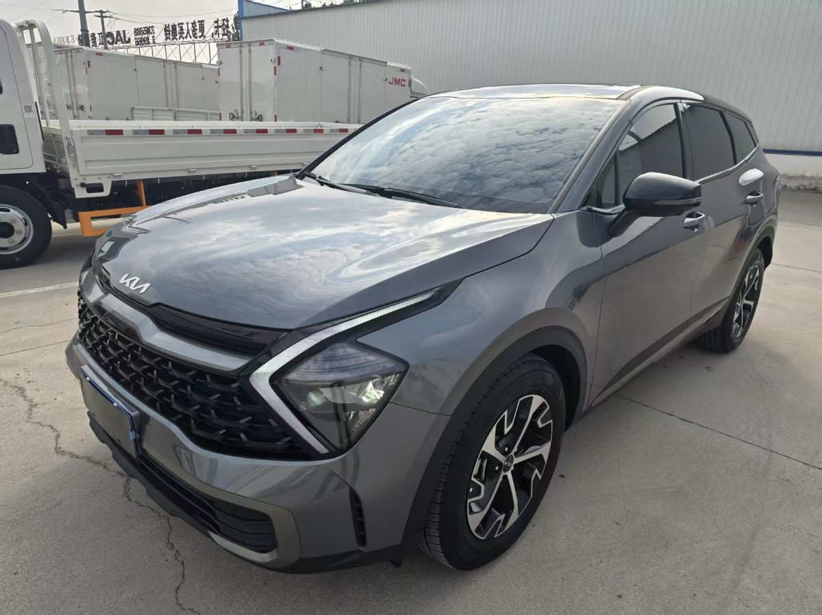 Kia Sportage 2025 immagine di auto 