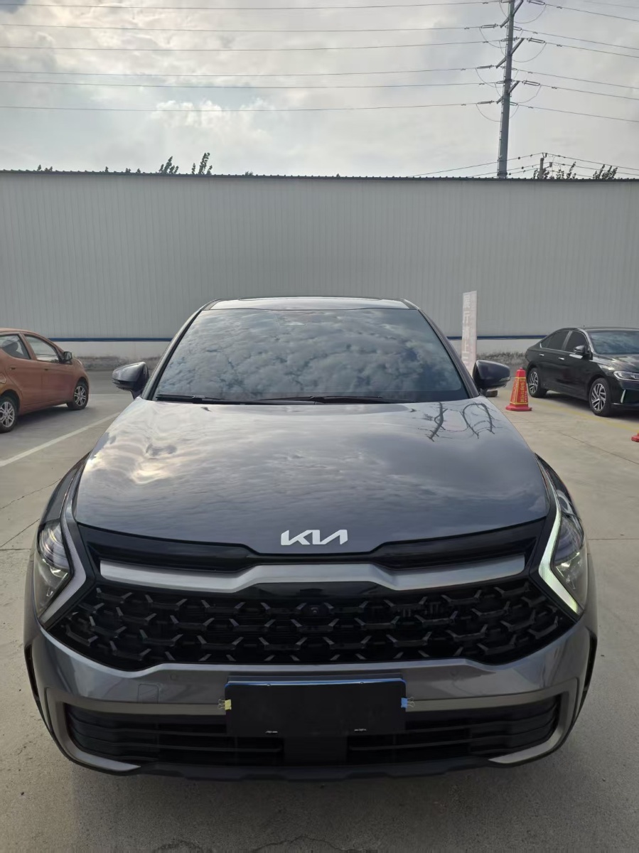 Kia Sportage 2025 car image #2