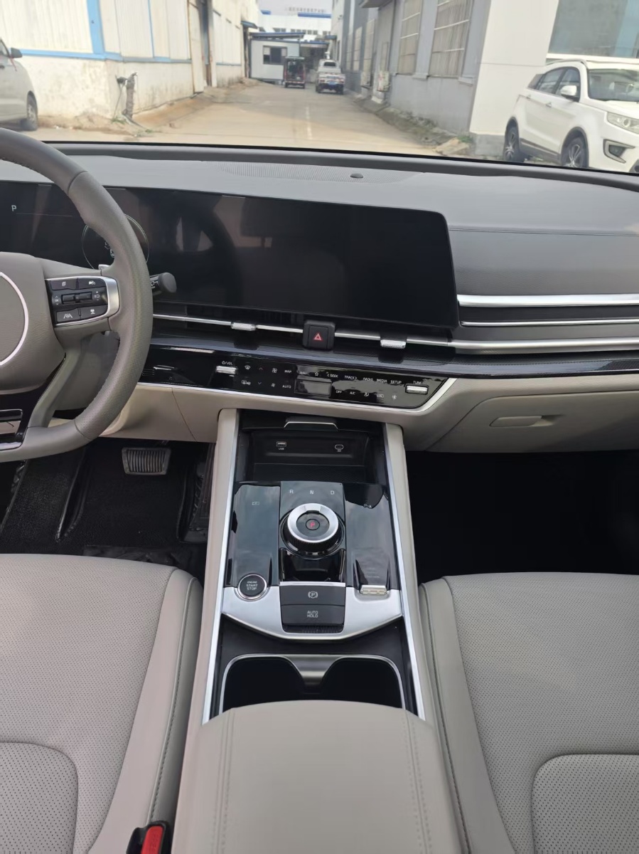 Kia Sportage 2025 car image #9