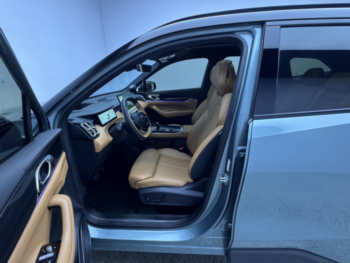 GEELY Boyue L 2025 #4 GEELY Boyue L 2025 car image #4
