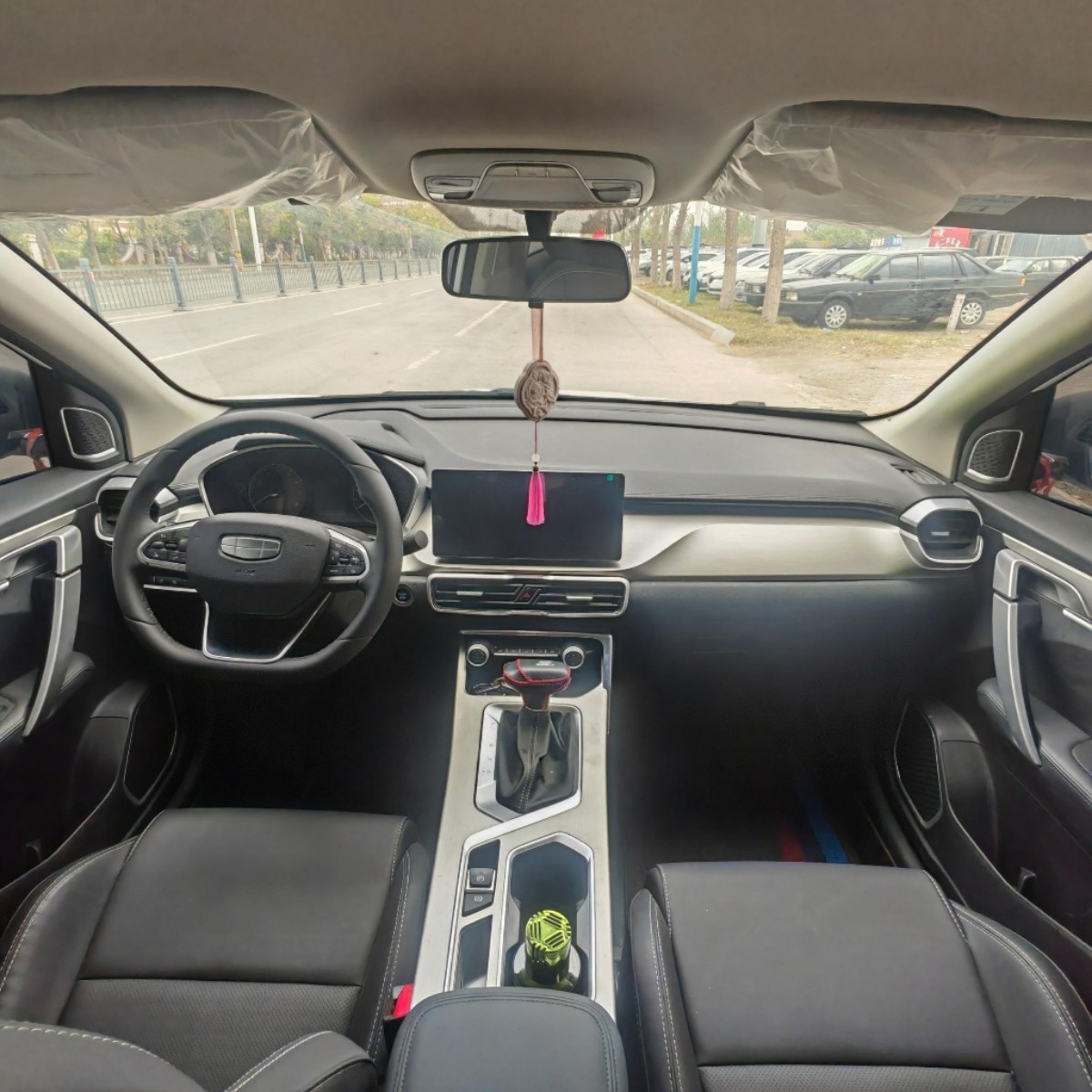 GEELY Coolray 2026 #5 GEELY Coolray 2026 imagen de coche #5