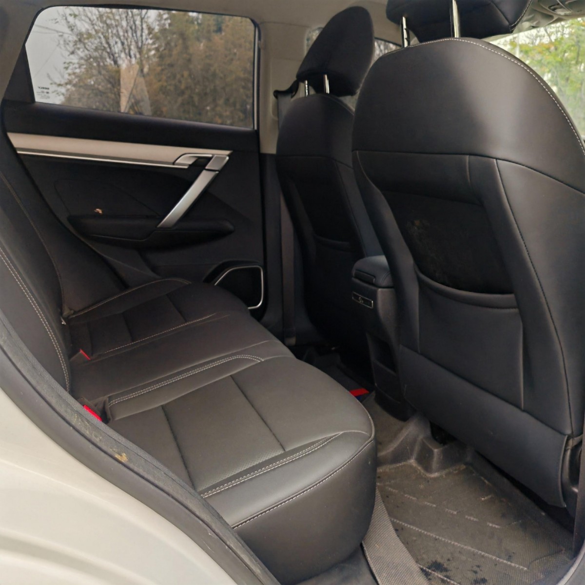 GEELY Coolray 2026 #4 GEELY Coolray 2026 imagen de coche #4