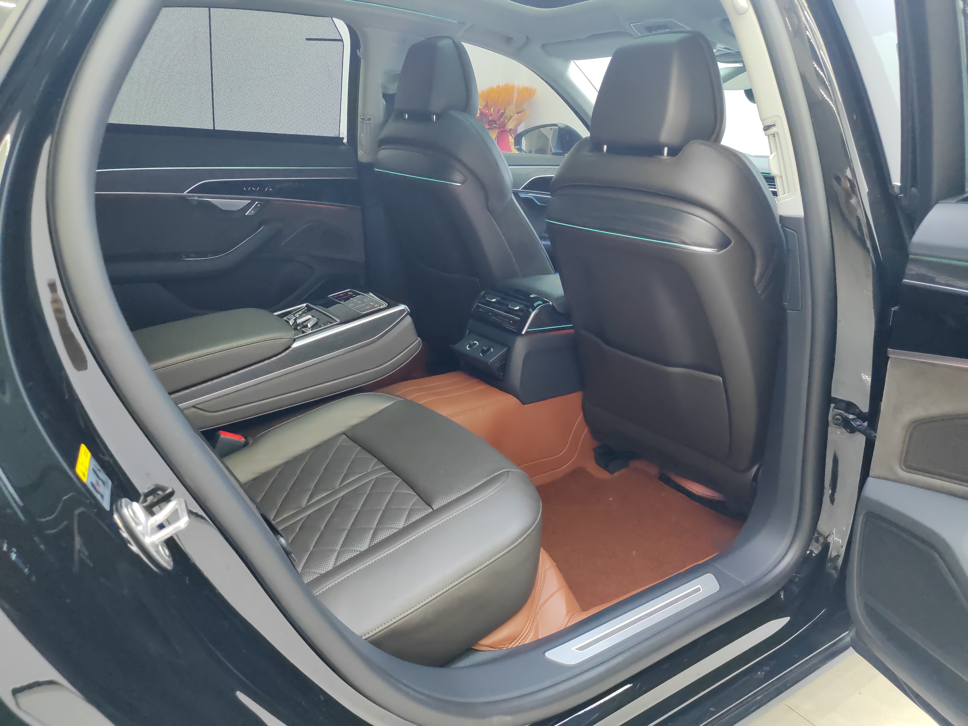 Audi A8 2021 car image #18